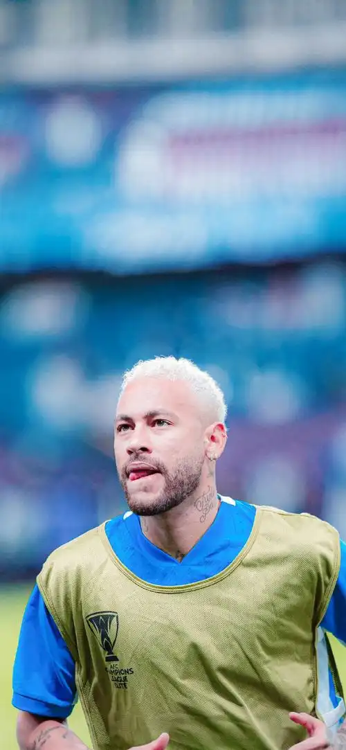 签下了一位 签下了一位